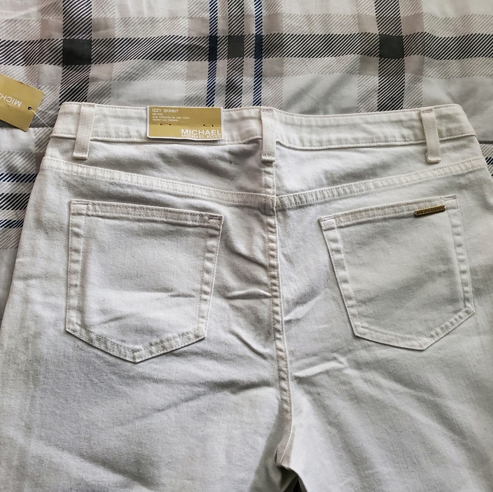3 bundle of 👖 - Picture 2 of 9